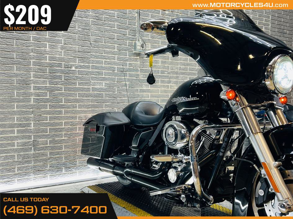 Street Glide®