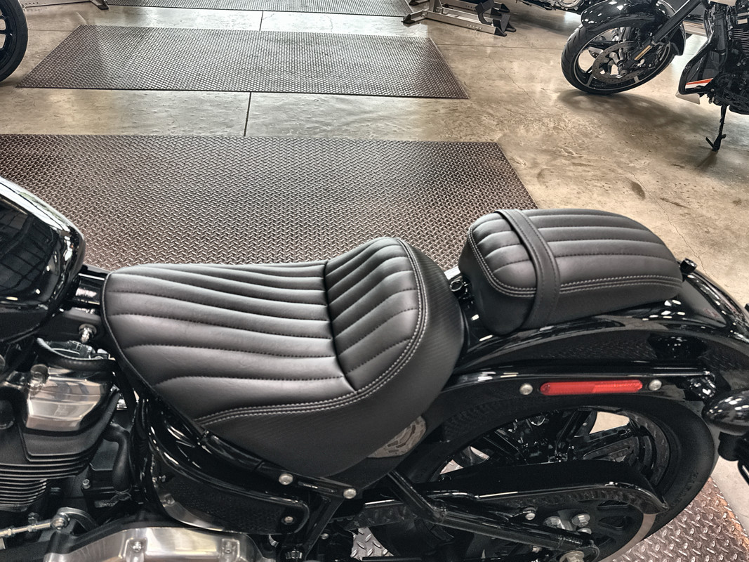 Street Bob®
