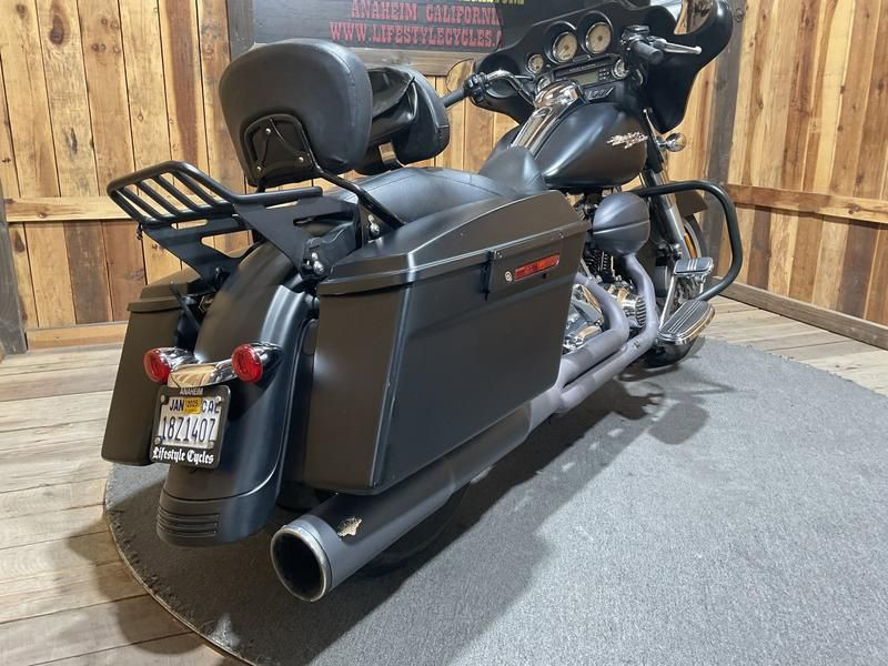 Street Glide®