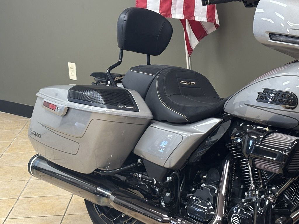 CVO® Street Glide®
