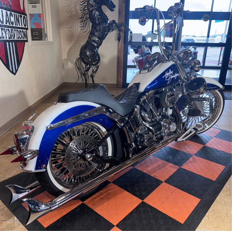 Softail® Deluxe