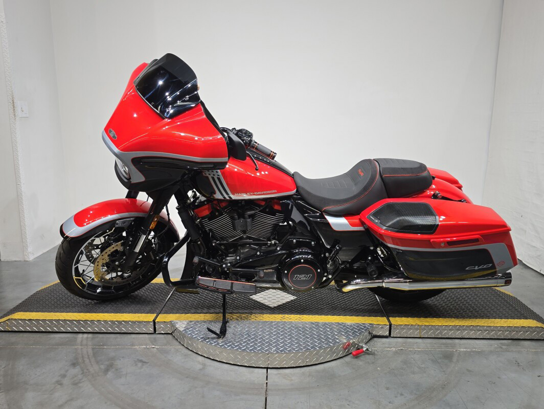 CVO® Street Glide®