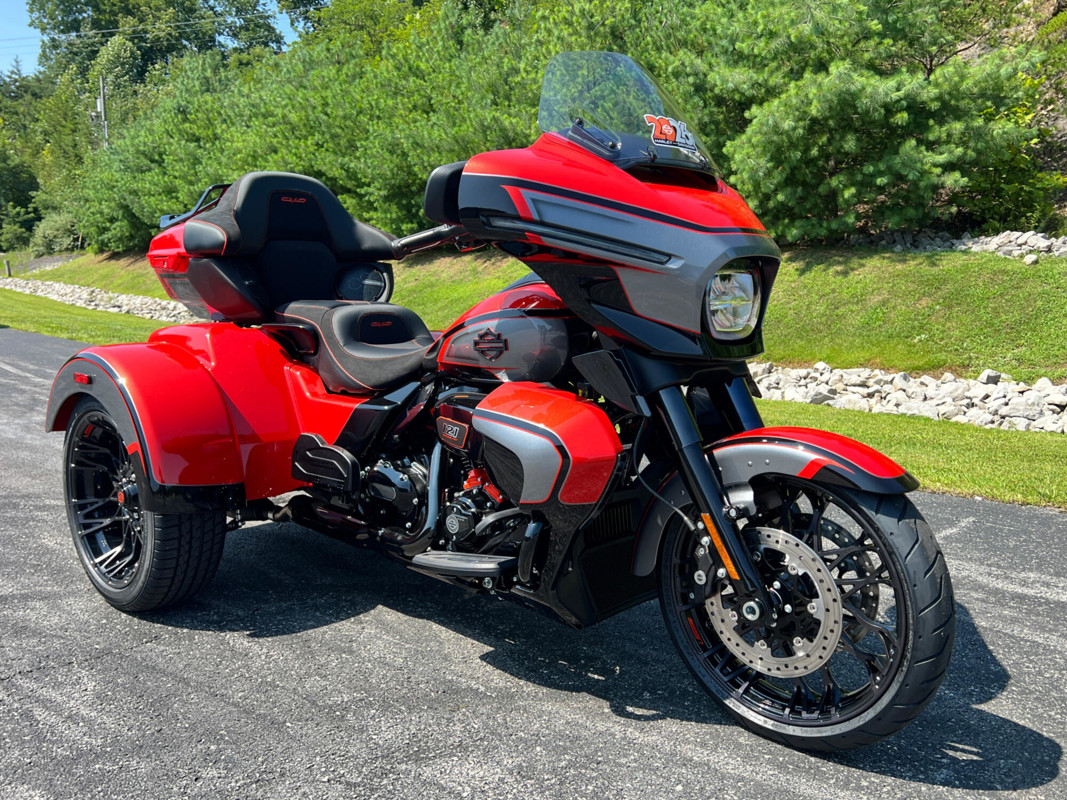 CVO® Street Glide® 3 Limited