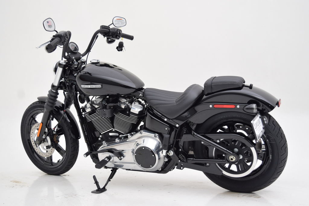 Street Bob®