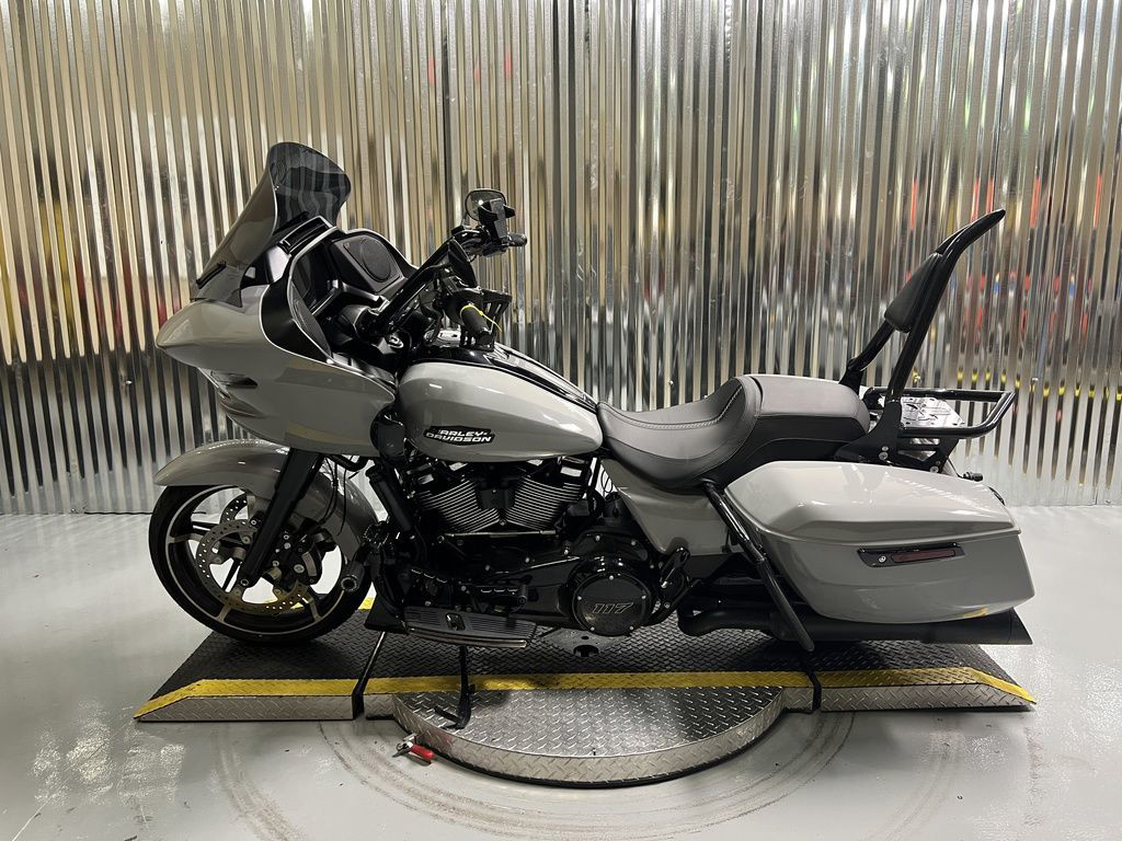 Road Glide®