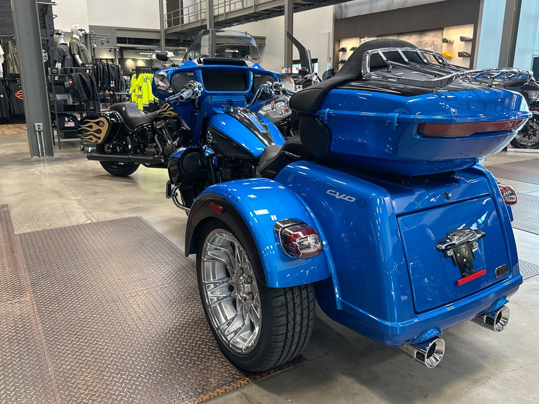 CVO® Street Glide® 3 Limited
