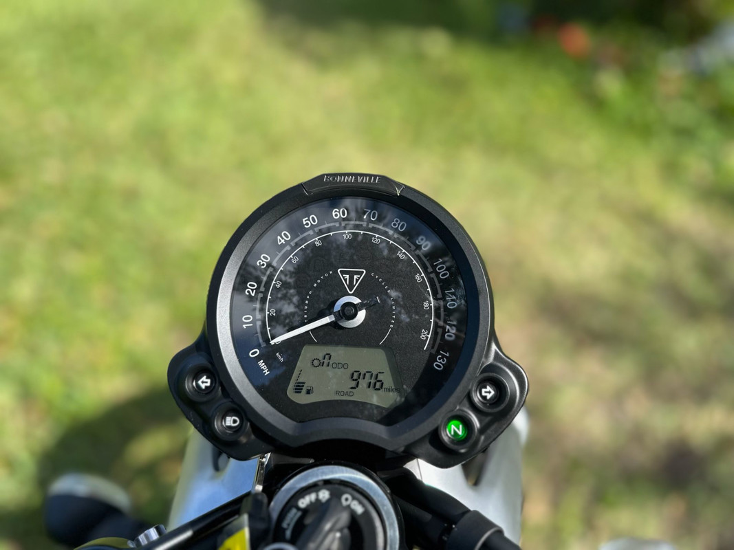 STREET TWIN 