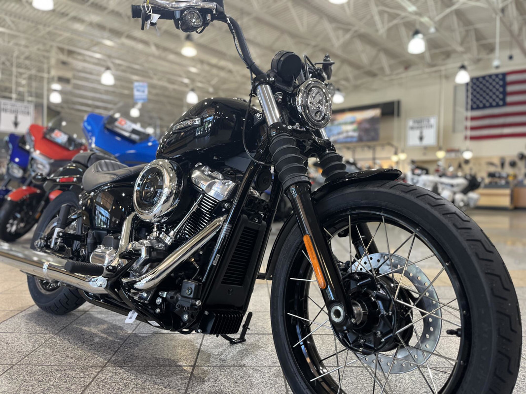 Street Bob®
