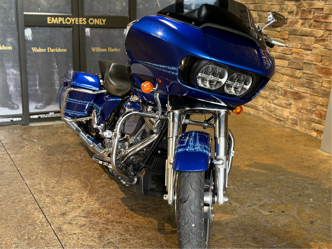 Road Glide®