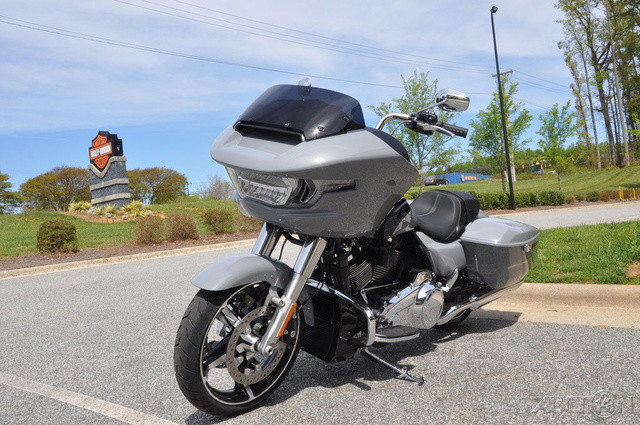 Road Glide®