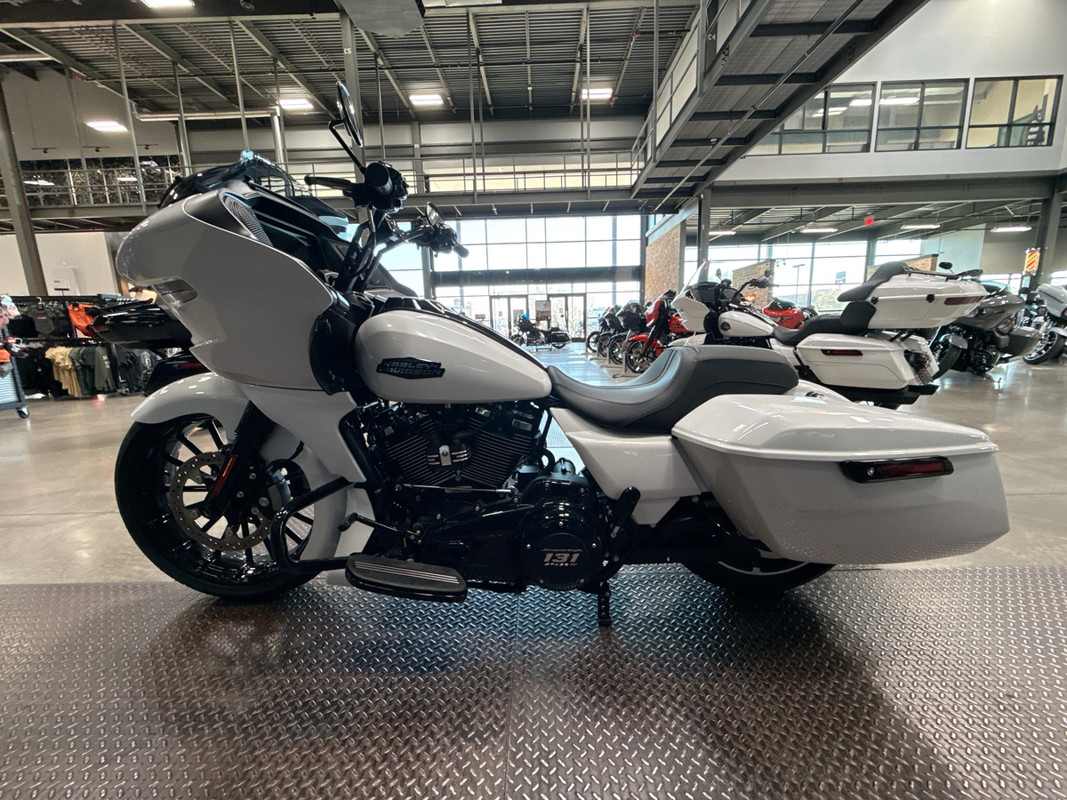 Road Glide®