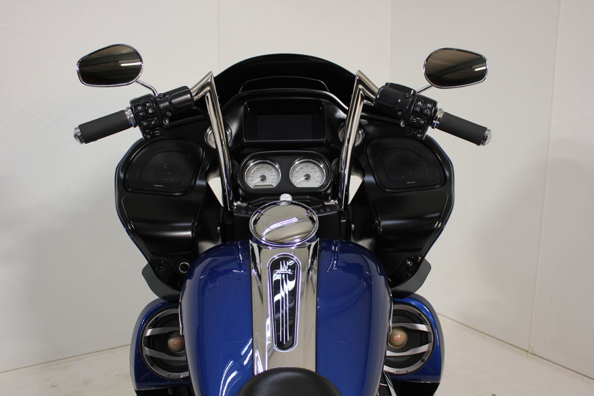Road Glide®