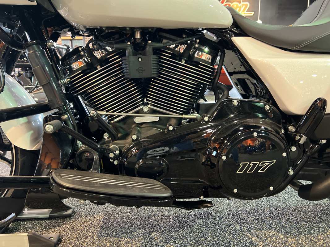 Road Glide®
