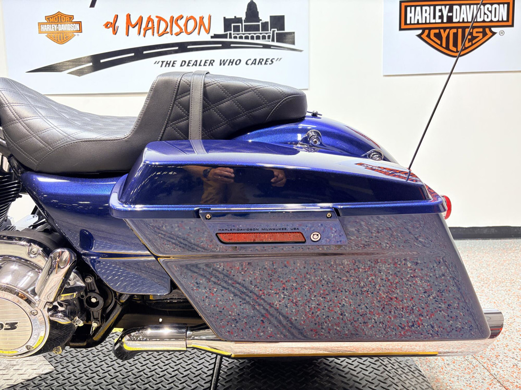 Street Glide®