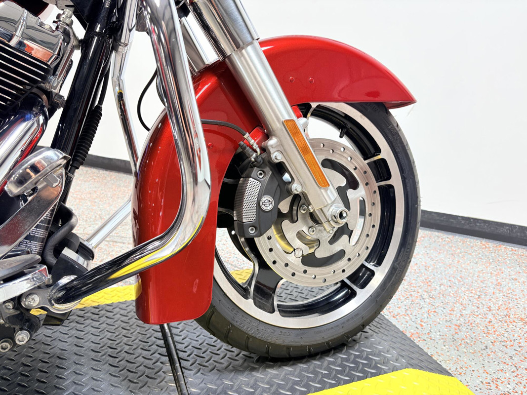 Street Glide®