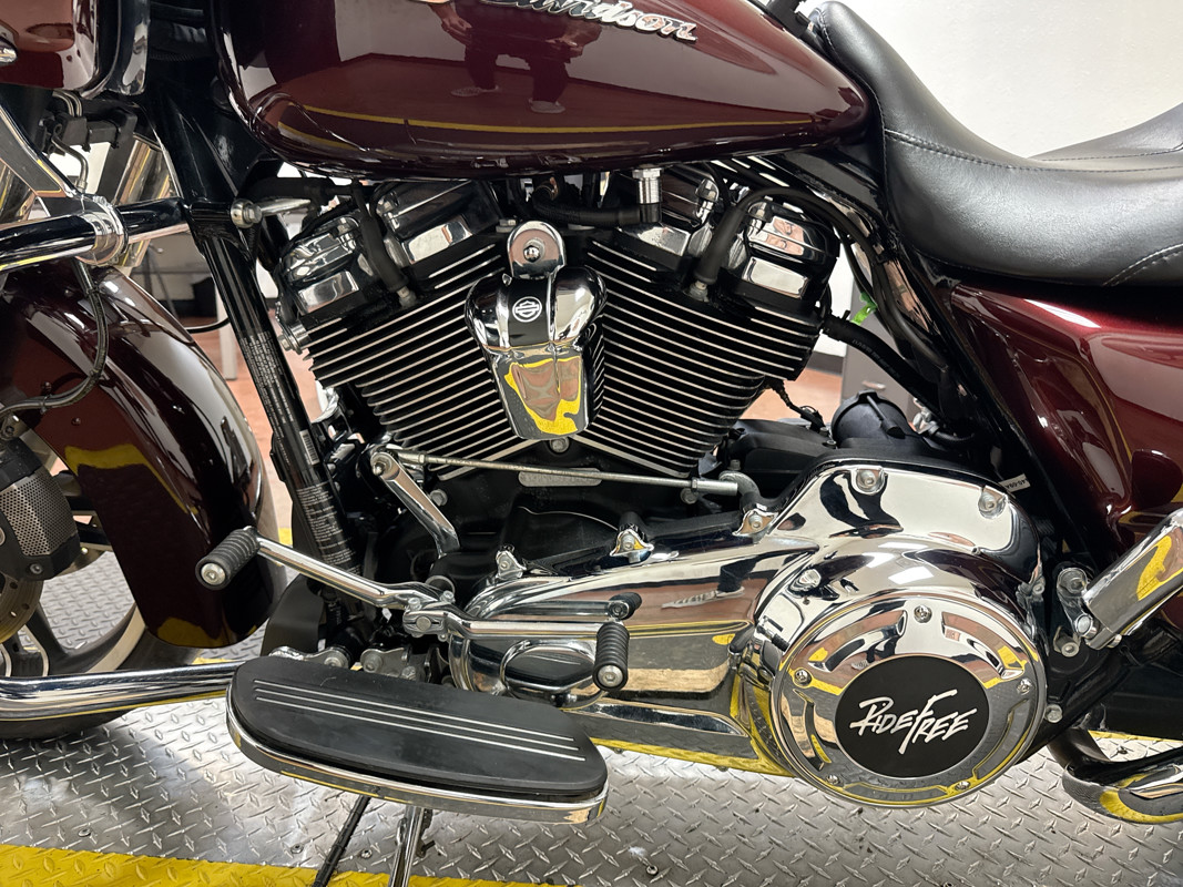Road Glide®