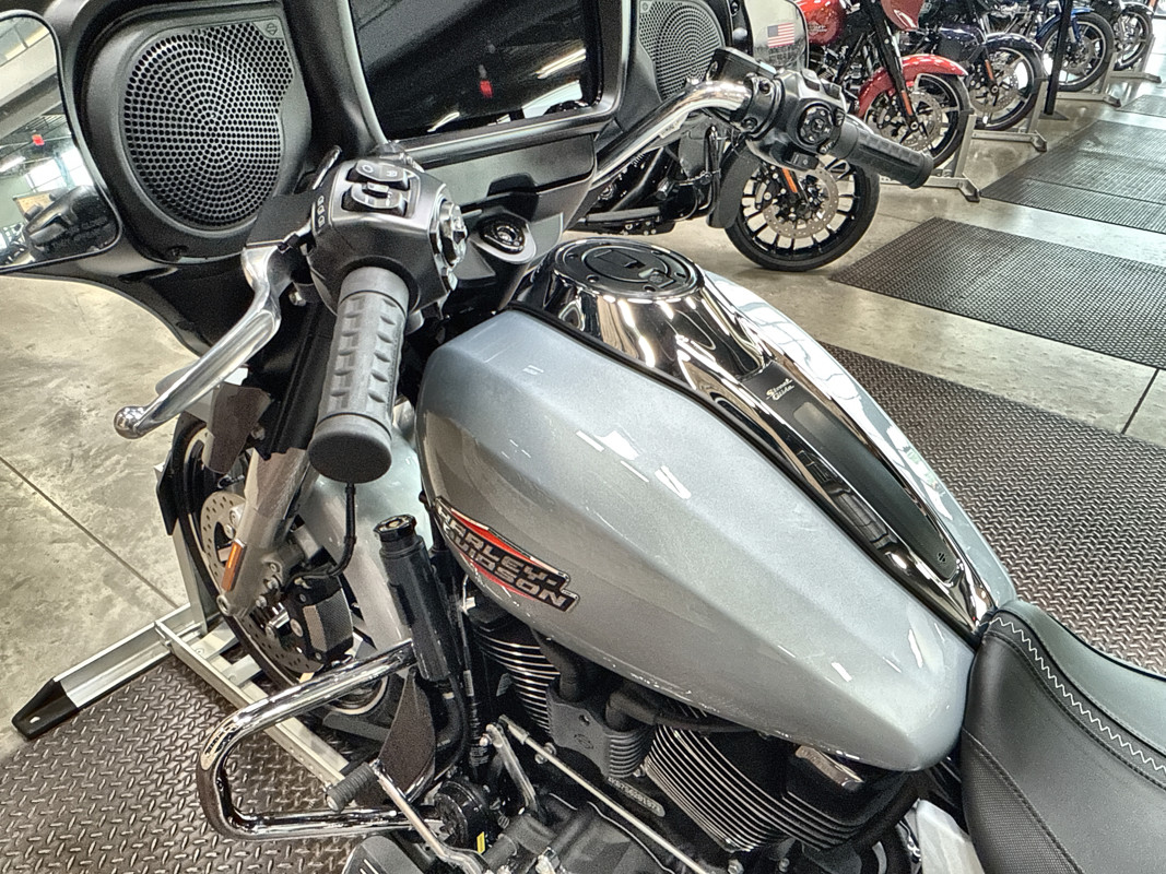 Street Glide®