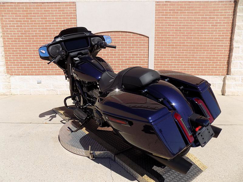 Street Glide®