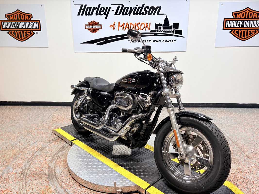 Sportster® 1200 Custom