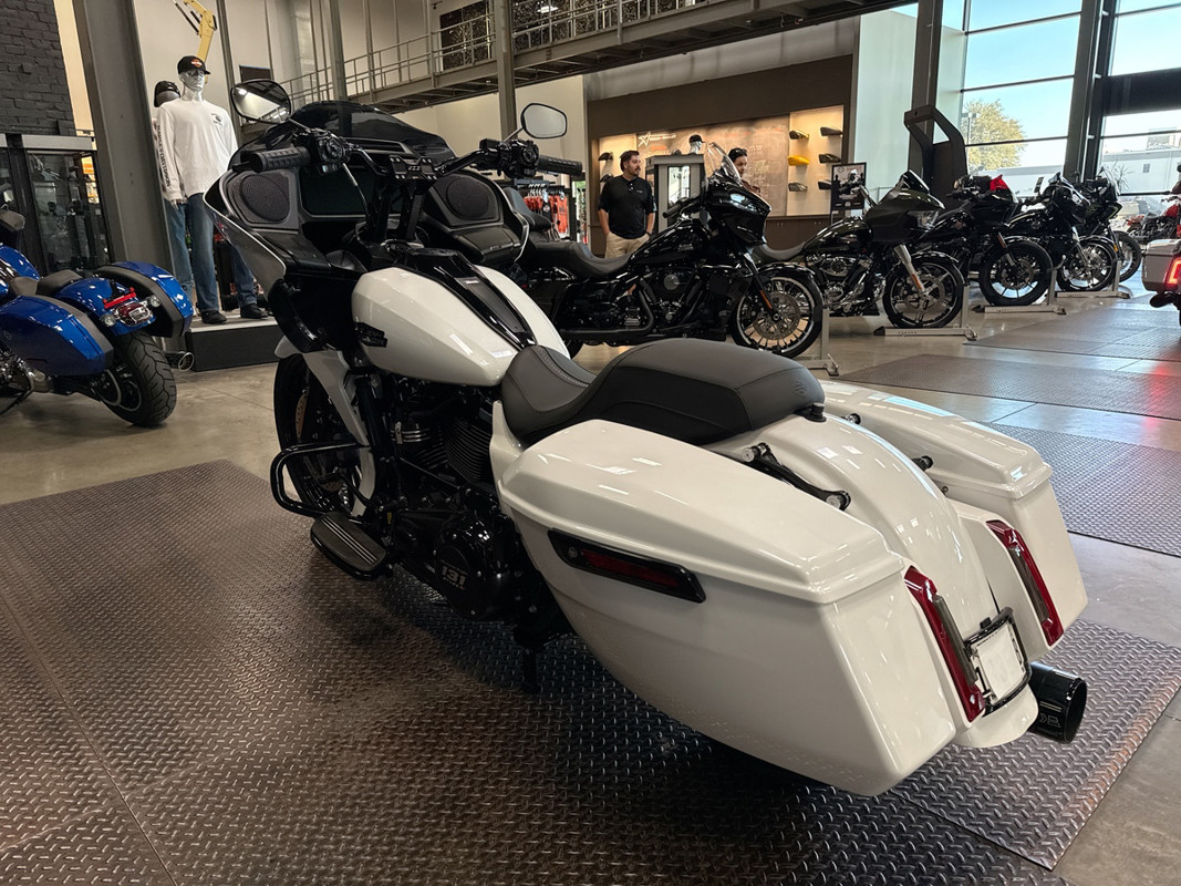 Road Glide®