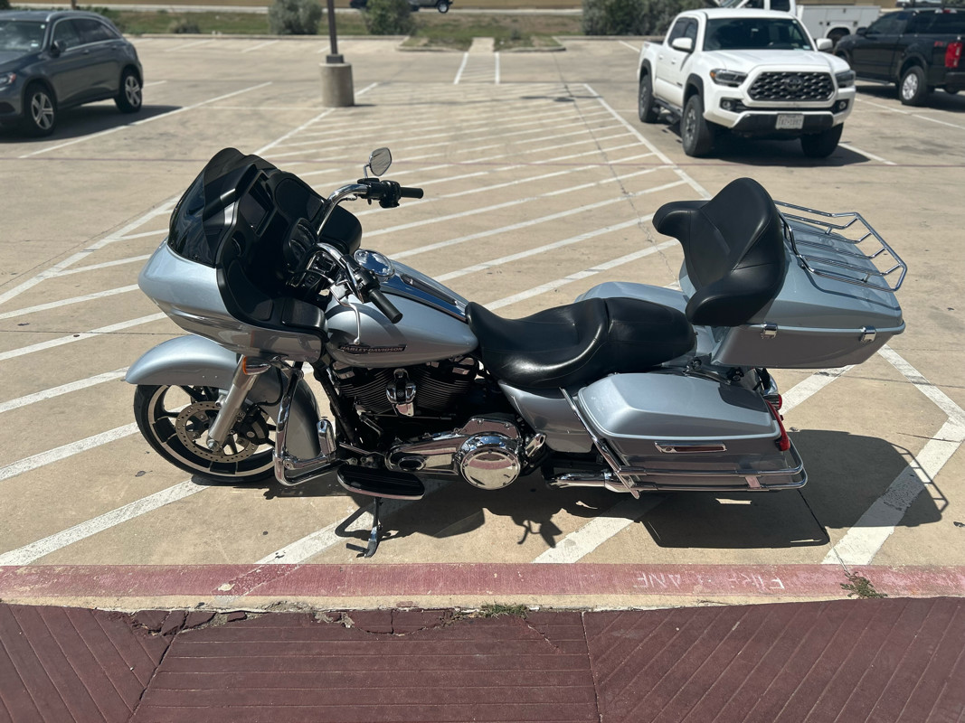 Road Glide®