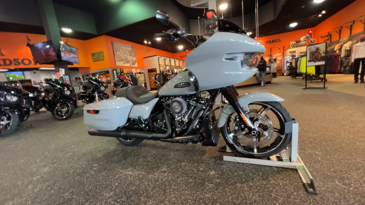 Road Glide®