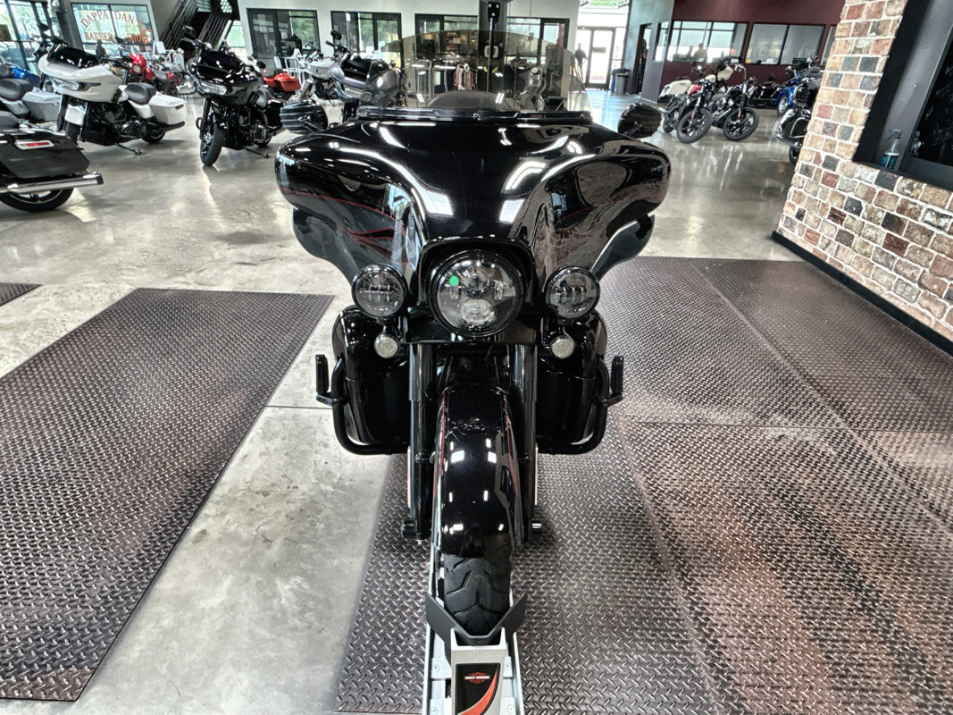 CVO® Ultra Classic® Electra Glide® 