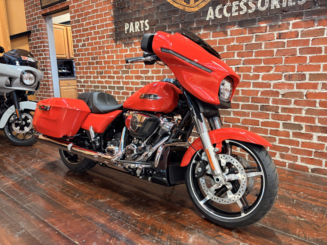 Street Glide®