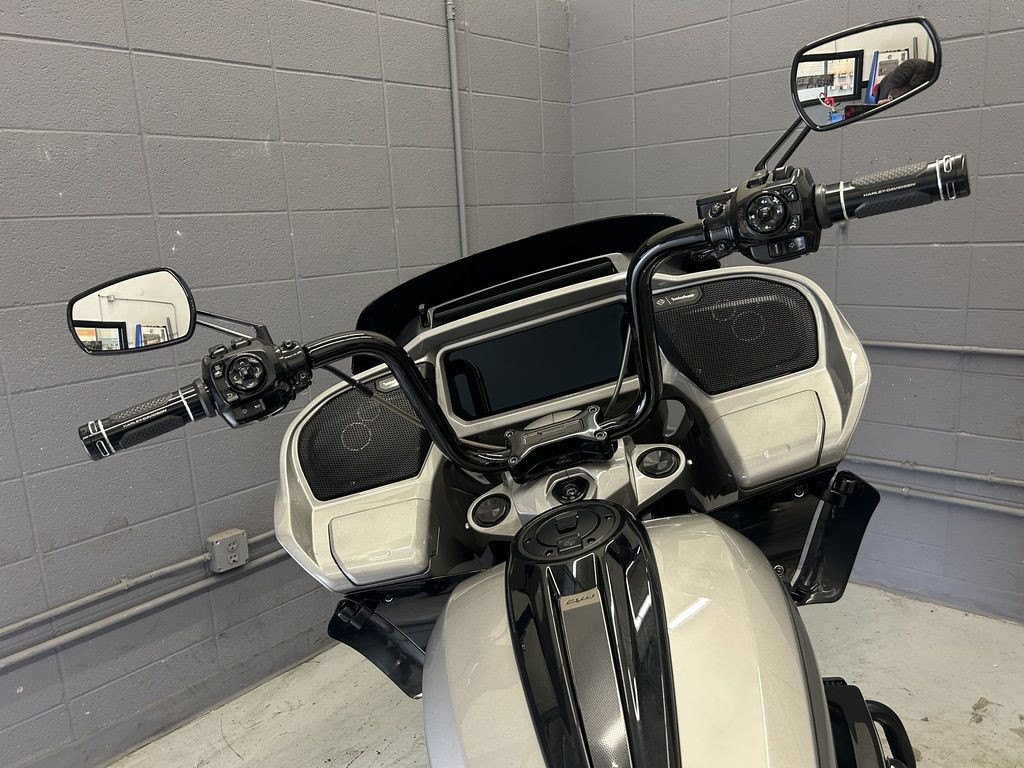 CVO® Road Glide®