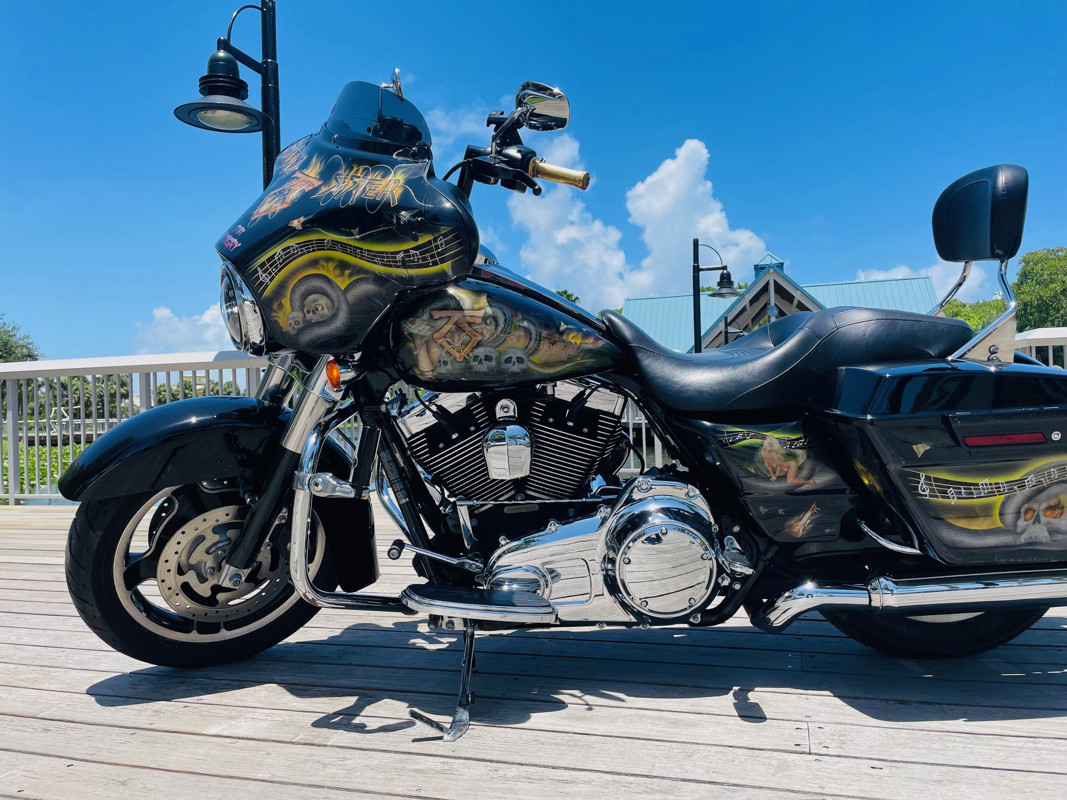 Street Glide®