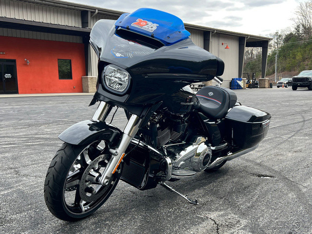 Street Glide®