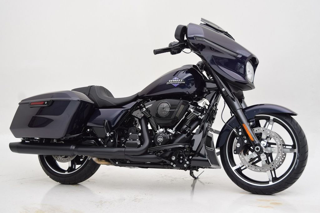 Street Glide®