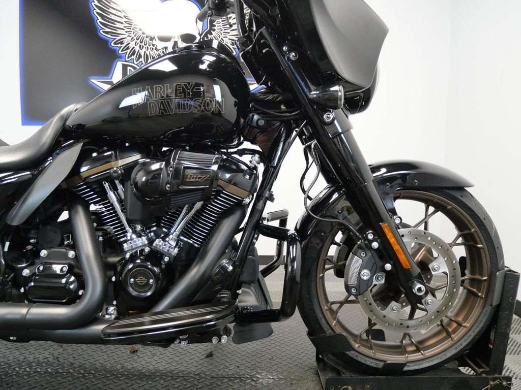 Street Glide® ST