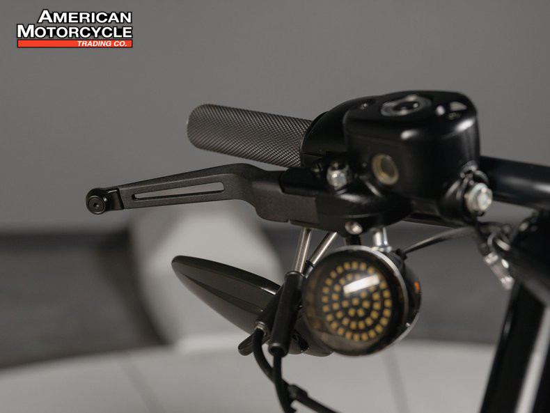 Sportster® Roadster®