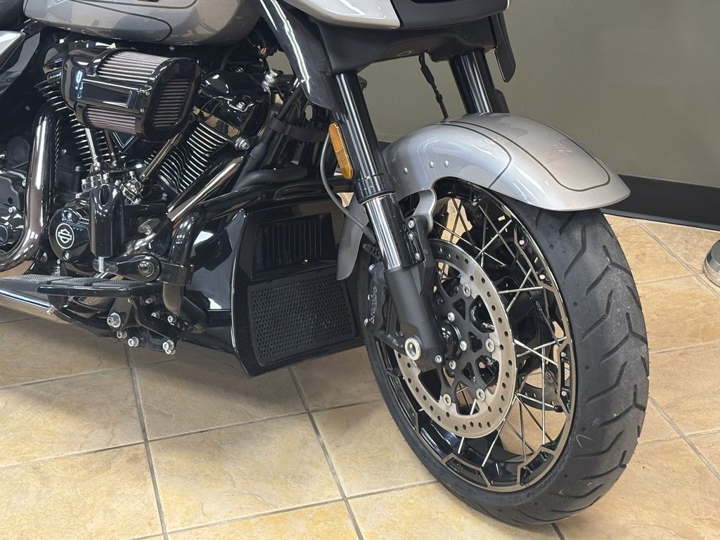 CVO® Street Glide®