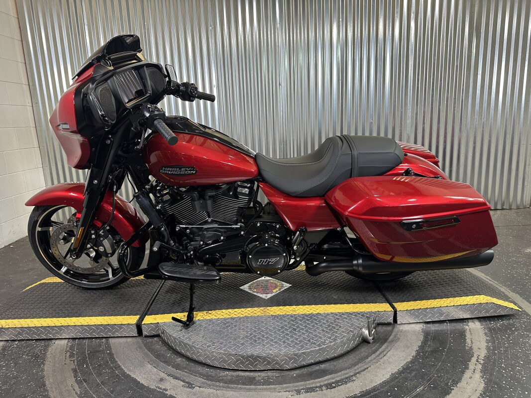 Street Glide®