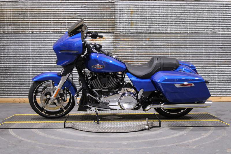 Street Glide®