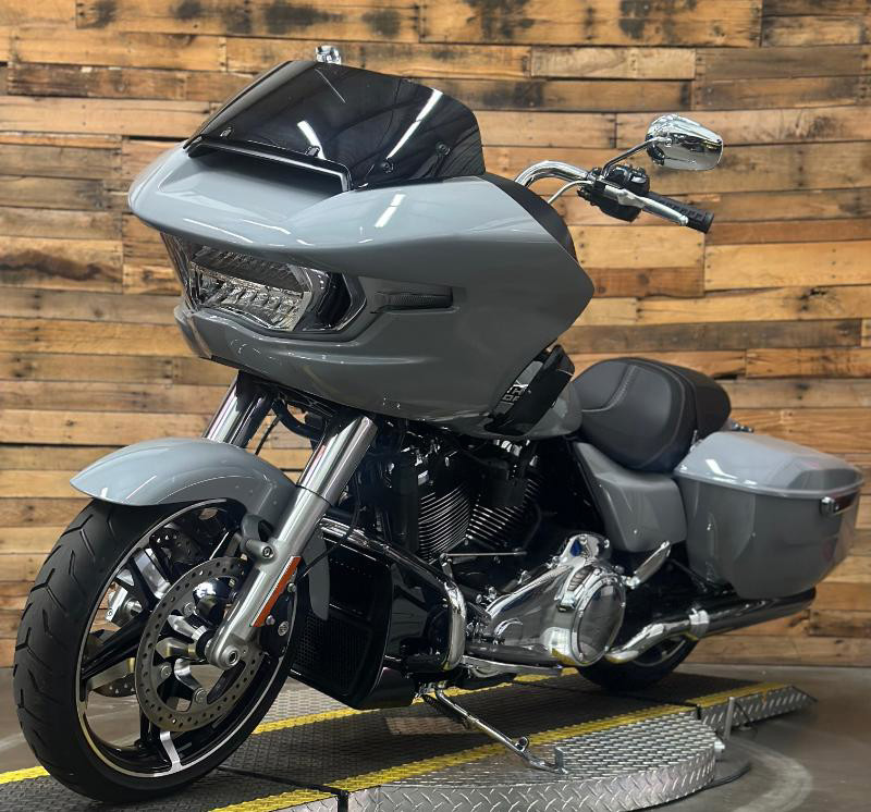 Road Glide®