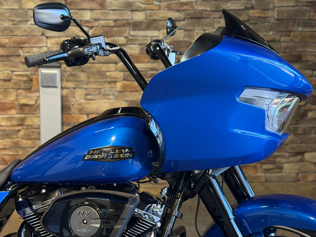 Road Glide®