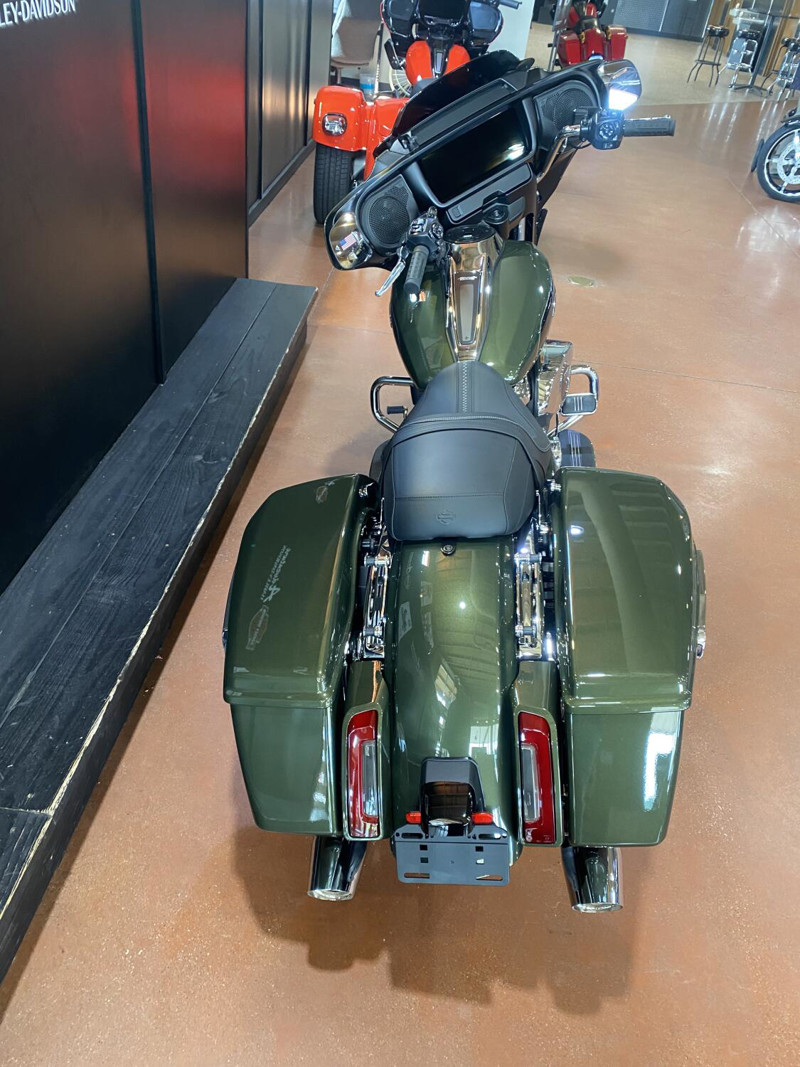 Street Glide®