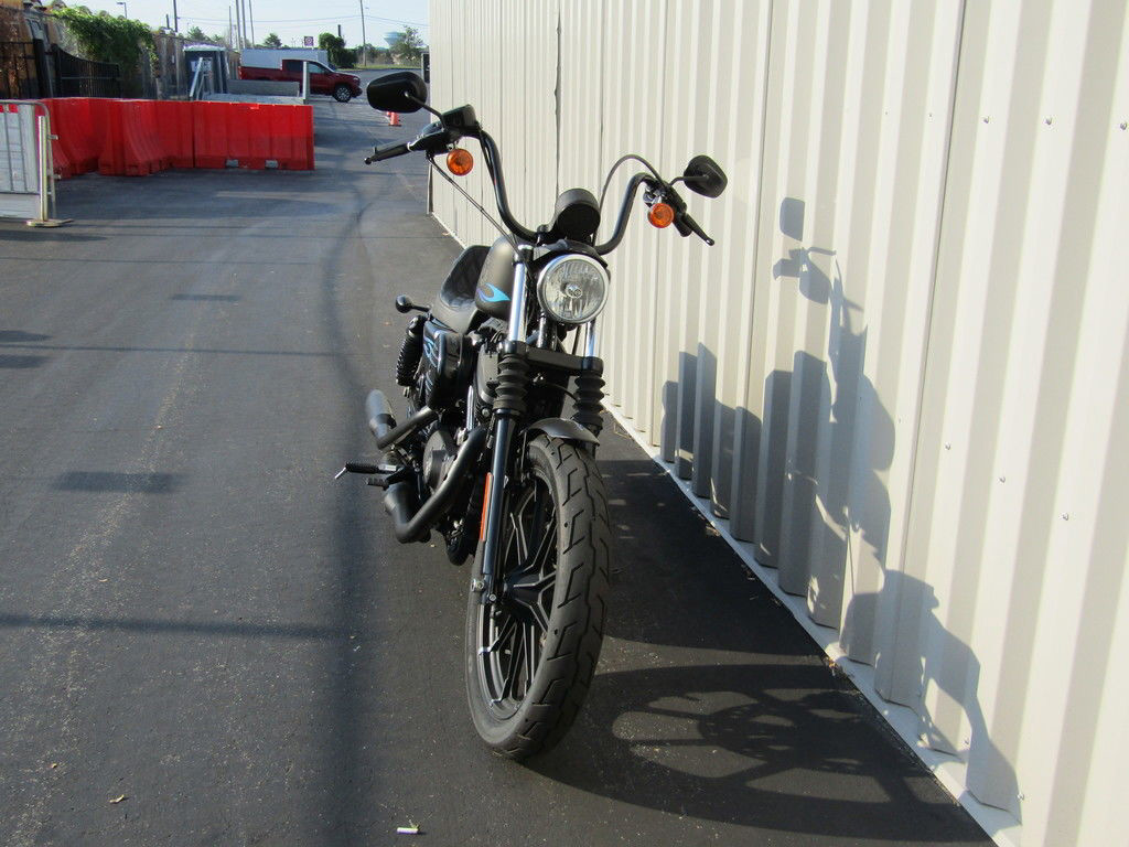 Iron 883®