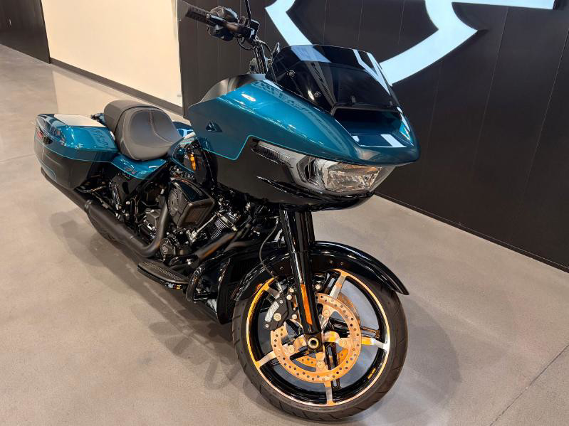Road Glide®