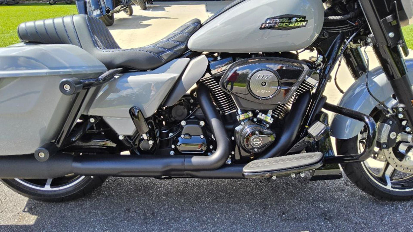 Street Glide®