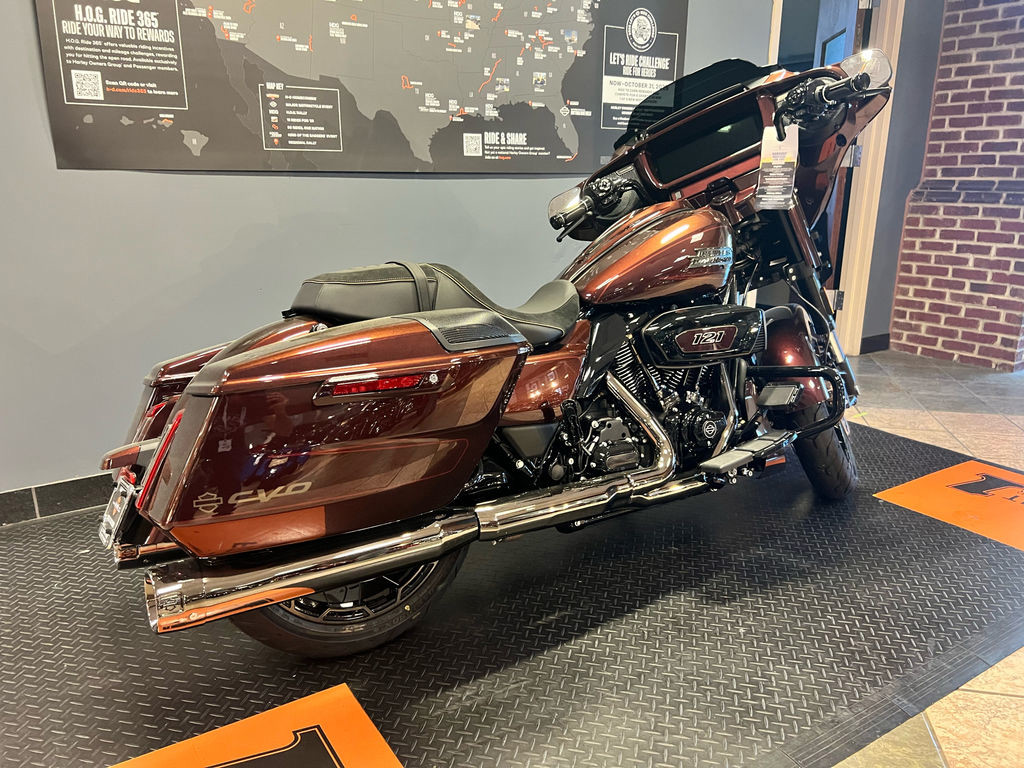 CVO® Street Glide®