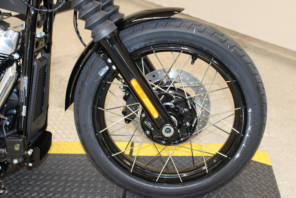 Street Bob®