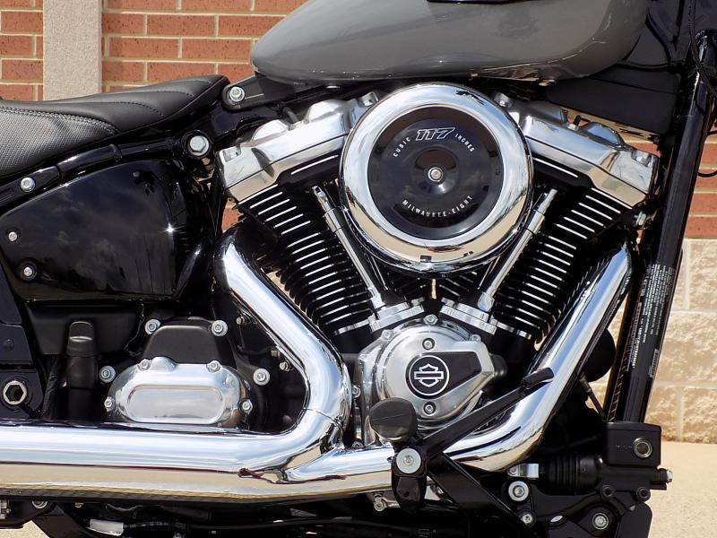 Street Bob®