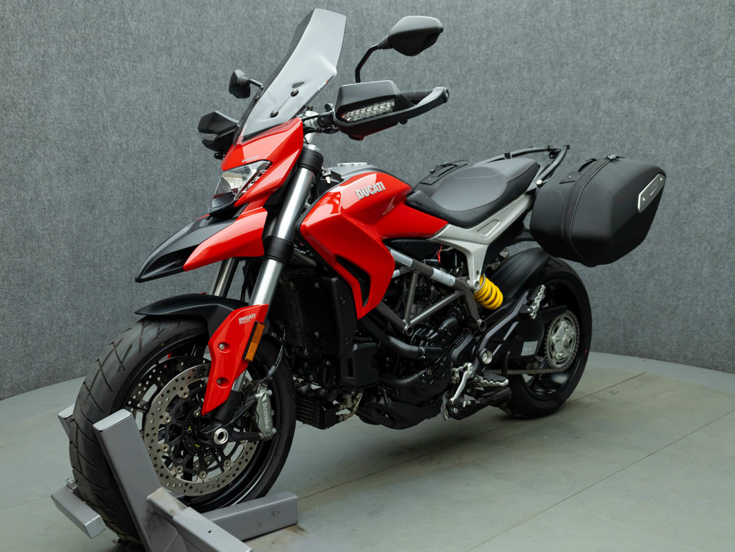 Hyperstrada 939