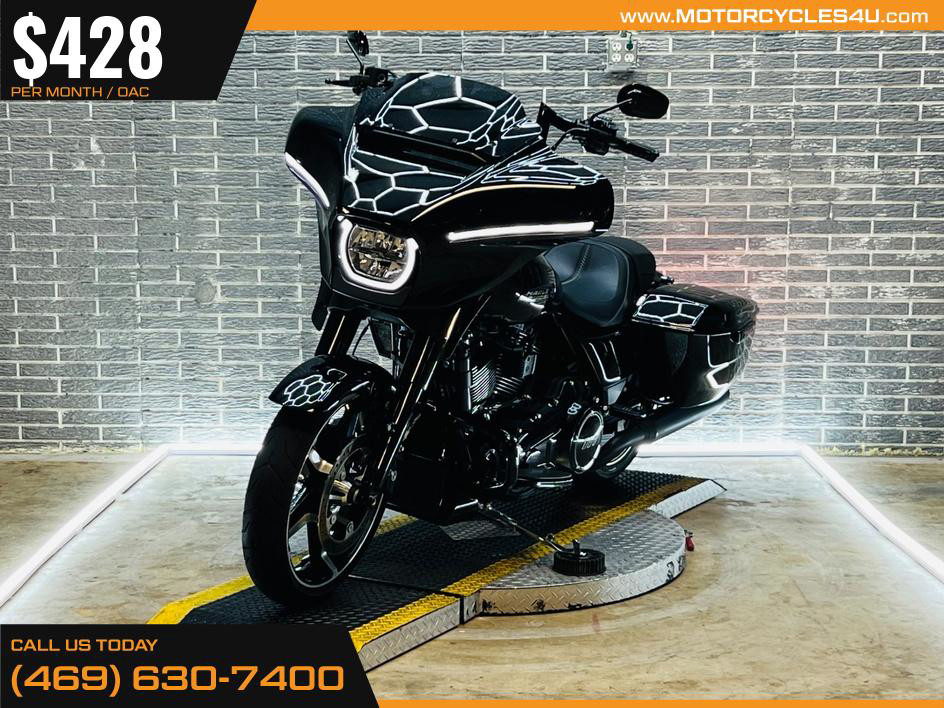 Street Glide®