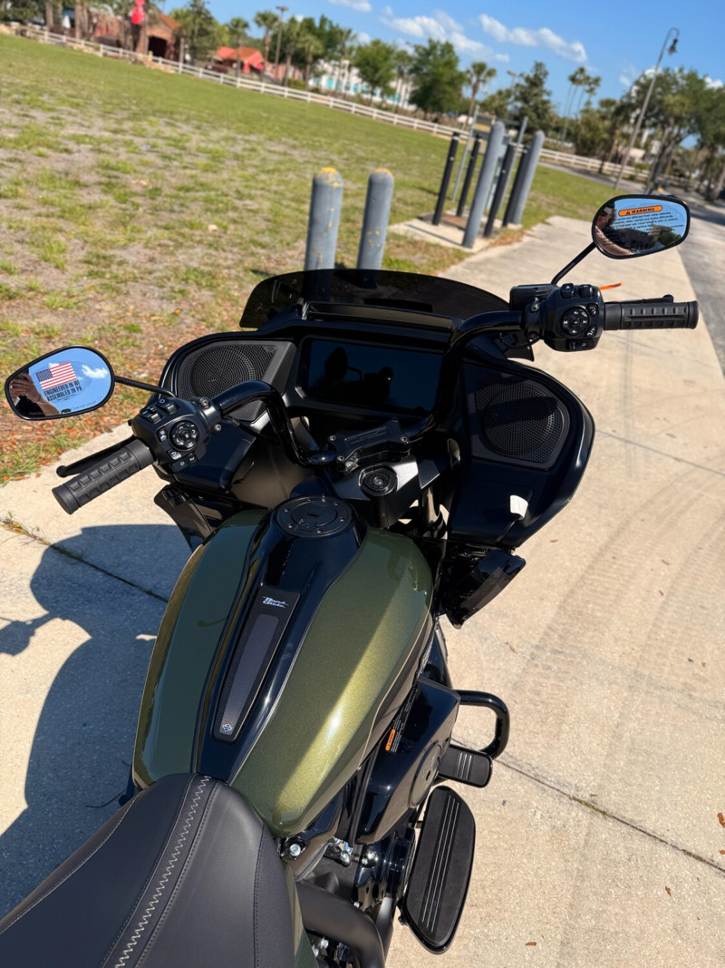 Road Glide®
