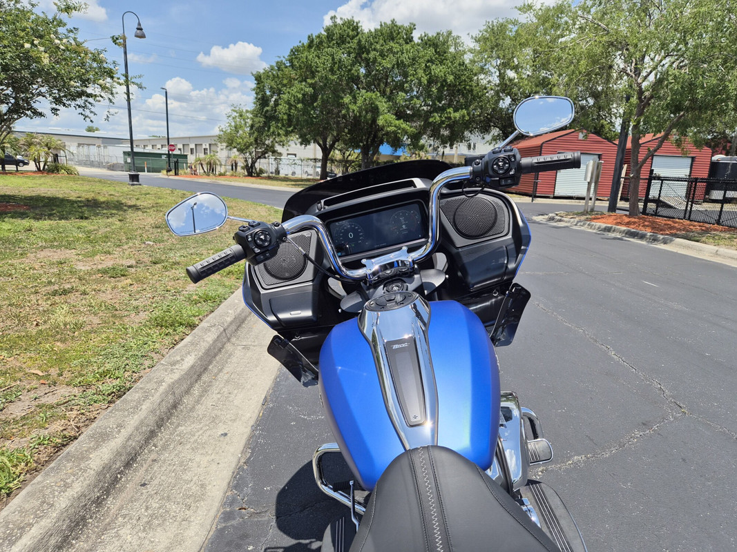 Road Glide®